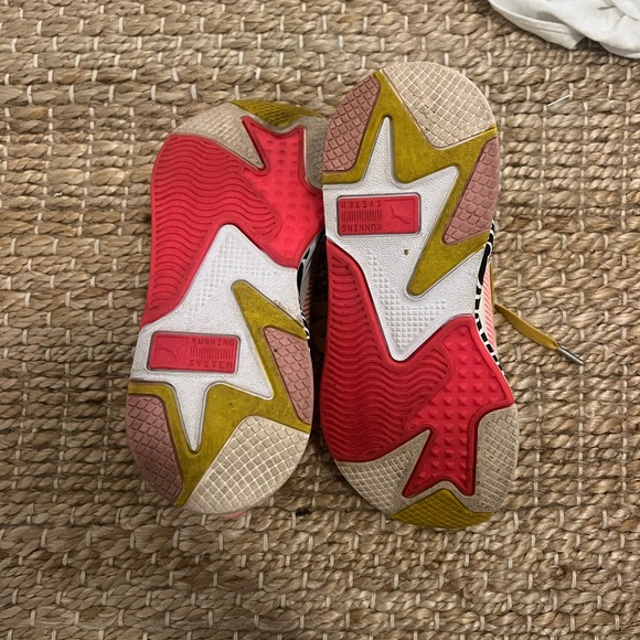 Puma sneakers! - Picture 3 of 3